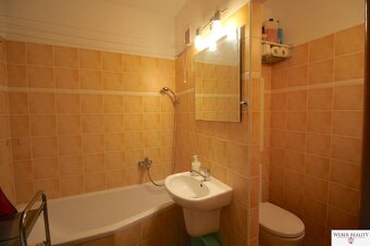 Predáme 3-izb. byt na Kramároch, ul. Na Revíne, s balkónom, - 8