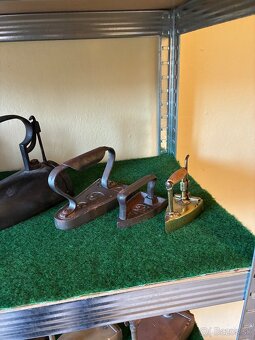 Starožitná žehlička- - 8