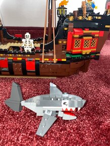 Lego Creator 31109 Piratska loď 3v1 - 8