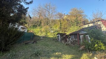 Slnečný stavebný pozemok s projektom a stavebným povolením - 8