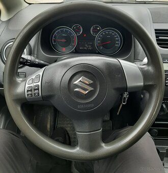 Suzuki SX4 1,6 benzín 88 kW 4x4 rv 2011 - 8