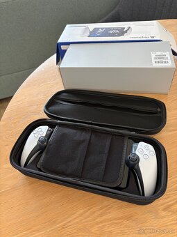 PlayStation Portal + ochranný obal a bluetooth transmitter - 8