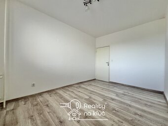 Na prenájom 2-izbový byt na sídlisku Juh v Nových Zámkoch - 8