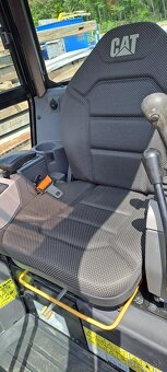 Minibagr CAT 301.8, rok výroby 2022, 563 motohodin, TOP - 8