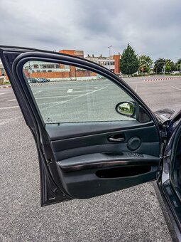 BMW 335xi touring - 8