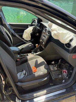 Ford Focus Combi 2010 1.6 tdci - 8