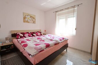VIR - zariadený apartmánový dom na predaj - 8