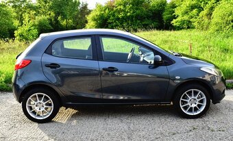 Mazda dvojka 1.3 16v benzin, velmi pekna - 8