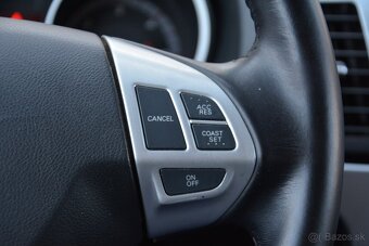 Mitsubishi Outlander 2.0 DI-D, SR voz, 7 miest, 4×4 - 8