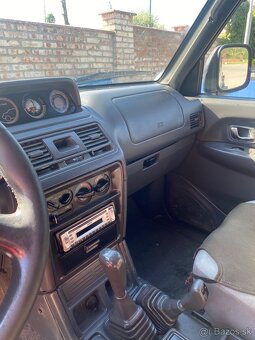 Predám Mitsubishi pajero II GLX 2.5 TD - 8