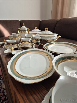 Eegantná obedová a čajová súprava – značený porcelán
- 8