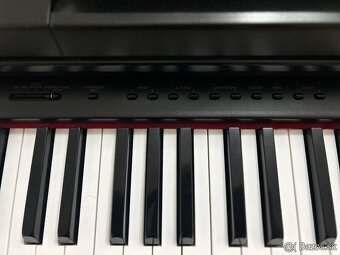 Yamaha Clavinova CLP-650 - 8