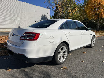 Ford Taurus 3.5V 6, benzín, 2015, 1.majitel - 8