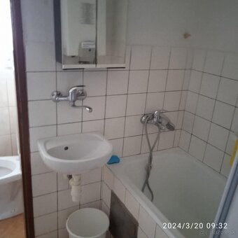 Predám prípadne prenájmem zariadený 3 izbový byt s balkónom - 8