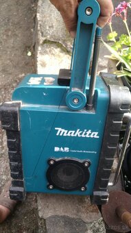 Makita rádio stavebné ,alebo do záhrady - 8