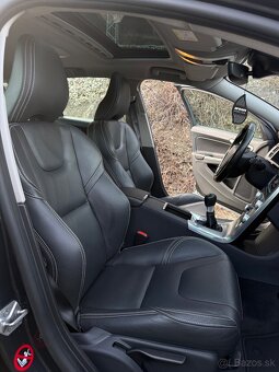 Volvo V60 2.0 D3 5válec 100kw/136PS manuál-6,Summum,Xenon - 8