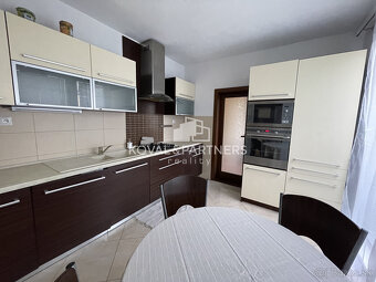 Prenájom 3 izbového bytu s balkónom v Nitre na Partizánskej  - 8