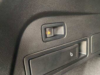 Volkswagen Tiguan 2.0 TDI EVO Elegance 4Motion DSG - 8