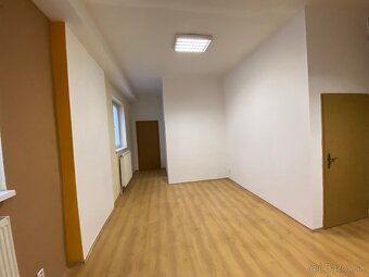 - prenájom kancelárie s 2 miestnosťami o rozlohe 44 m2 - 8