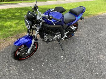 SUZUKI SV 650 N 2011 - 8