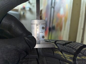 Zimné pneumatiky Good Year 235/55 R18 104H - 8