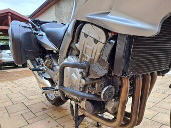 Pedám Honda CBF 1000 A - nová STK - 8