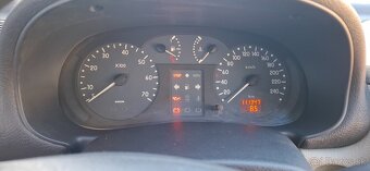 Renault Thalia 1.4 - 2004 - 8