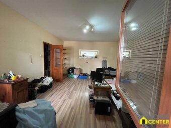 NA PREDAJ Rodinný dom s rozľahlým pozemkom /cca 3000 m²/ v K - 8