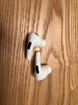 Apple AirPods Pro 2 (USB-C) - komplet príslušenstvo + obal - 8