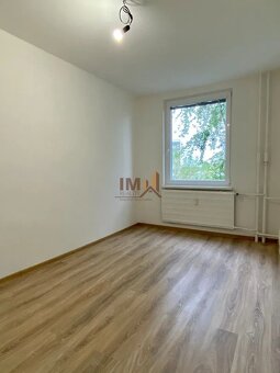 NA PRENÁJOM MODERNÝ ZREKONŠTRUOVANÝ 3i BYT S VEĽKÝM BALKÓNOM - 8