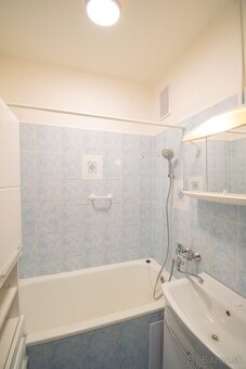 ⌂Na prenájom 3-izbový byt s balkónom 63m2 Prievidza-centrum - 8