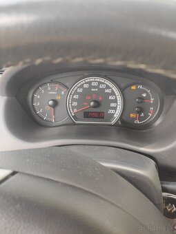 Suzuki Swift - 8
