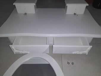 Toaletný stolík so zrkadlom a taburetkou / SONGMICS - 8