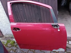Fiat Grande Punto dvere - 8