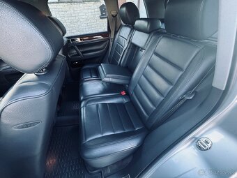 Volkswagen Touareg - 8