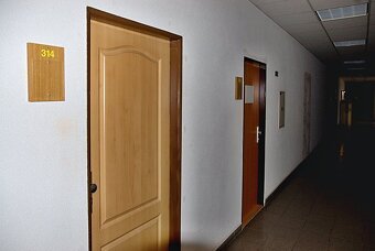 Administratívne priestory, Trenčín – Za mostami - 8