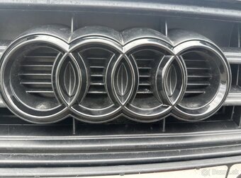 AUDI Čierne lesklé znaky - 8