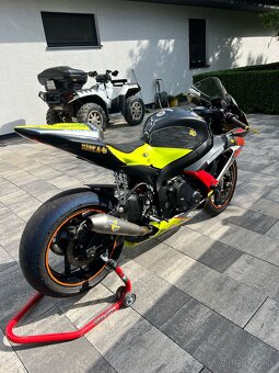 Suzuki gsxr750k8-okruhovka - 8