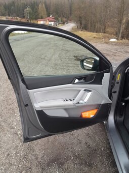 Peugeot 308 benzín - 8