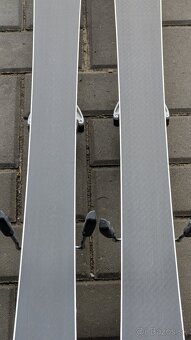 Prémiové rakouské lyže Grenzwertig SL, 155cm - 8