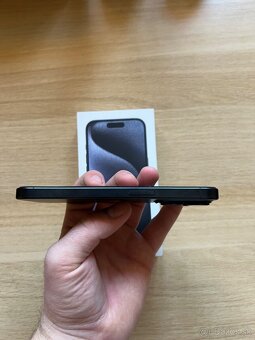 iPhone 15 pro 256 GB - 8