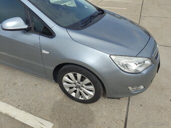 Opel Astra 2012 roku - 8