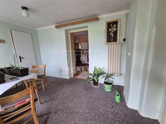 Starší dom s ovocným sadom 1920m2 v Kľačne - 8