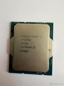 Procesory Intel - 8