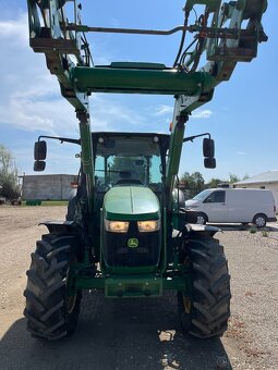 JOHN DEERE 5090M - Nakladač JOHN DEERE H260 - 8