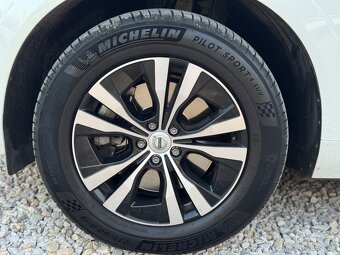 Volvo XC60 B4 Momentum Pro AWD PPF,1. majiteľ,komfort výbava - 8