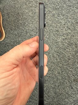 Predám Apple iPhone 16 Plus 128GB čierny - 8