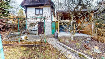 Záhradná chatka s vysporiadaným pozemkom Zvolen / Neresnica - 8