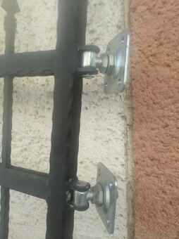 Kovaná brána pozink + farba - 8