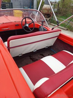 Motorový čln Hille Delphin - 8